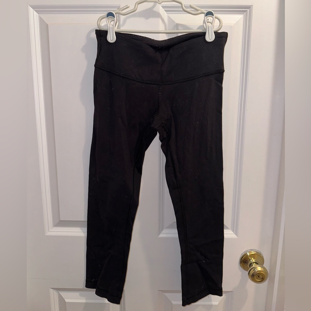 Cropped LuluLemon Black Leggings
